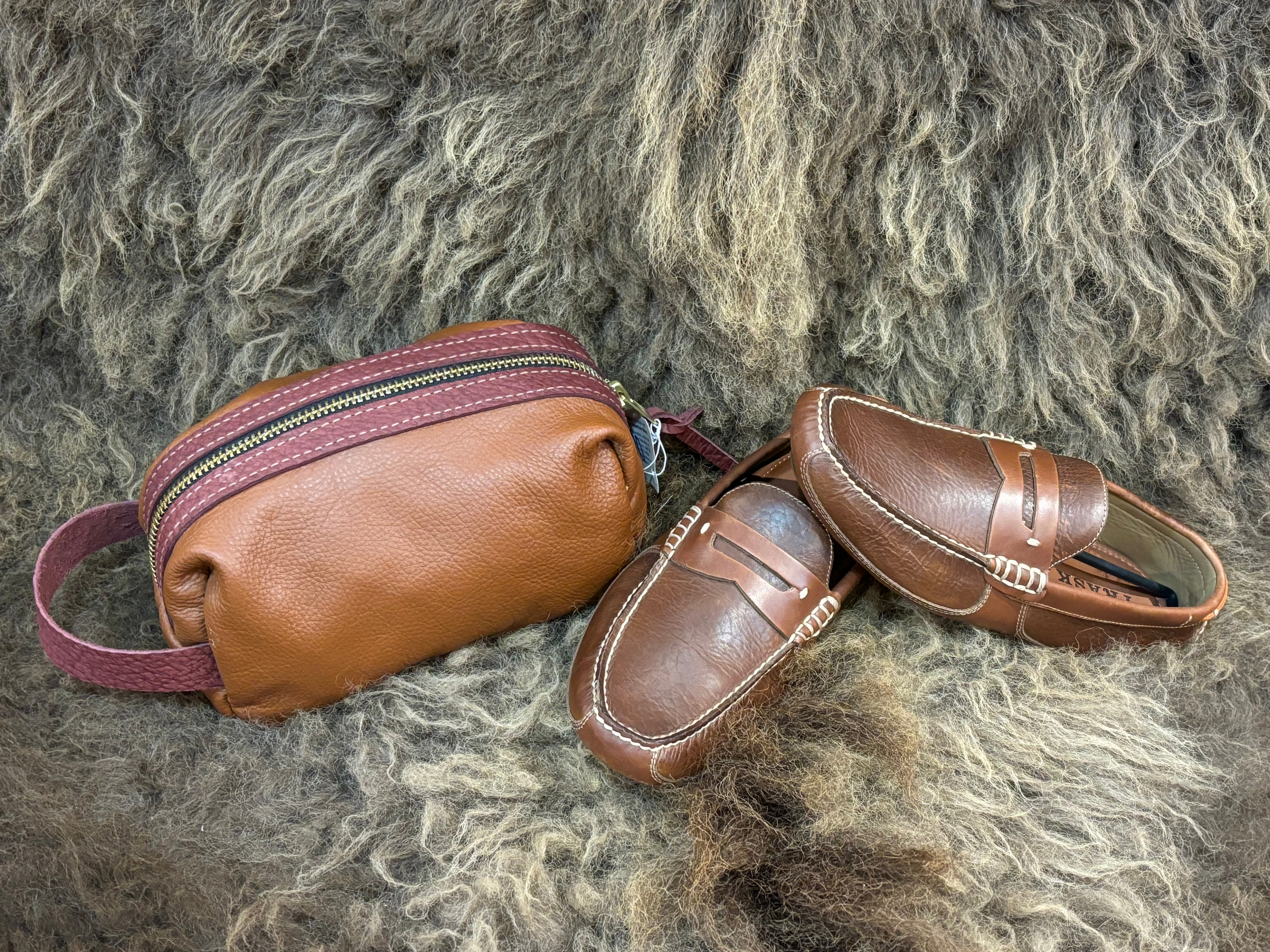 Collection of Brown/Red Bison Aftershave/Dopp Bag in a gallery layout